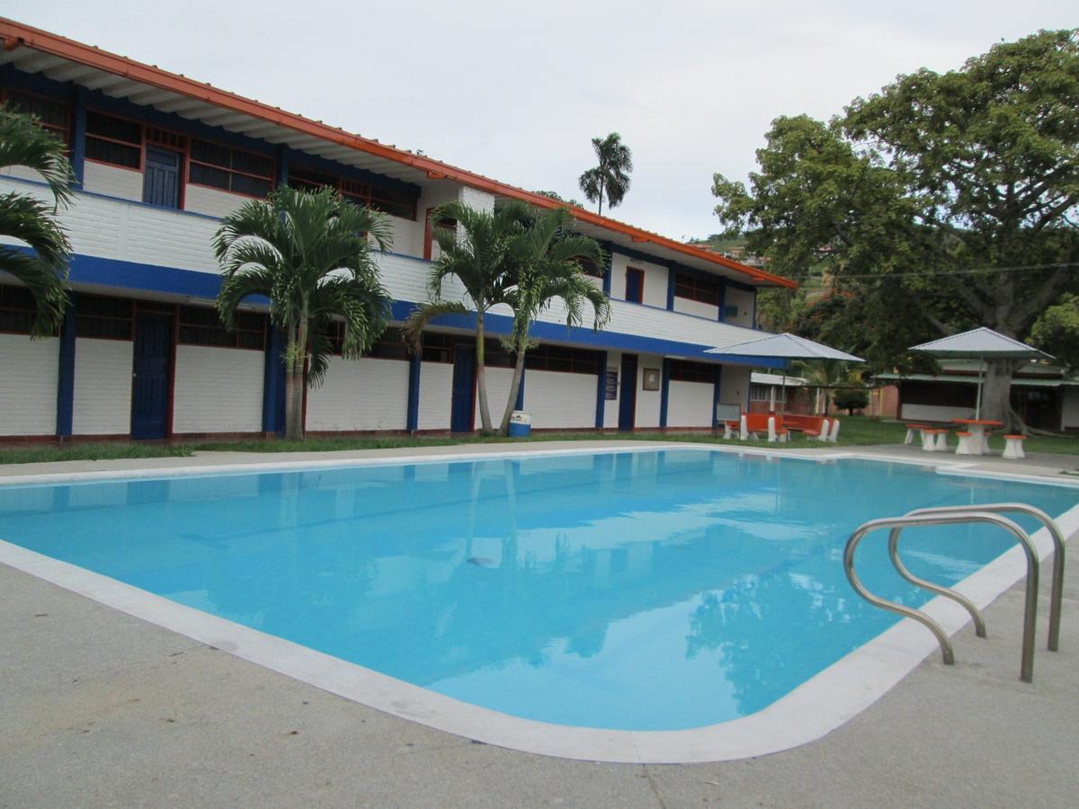 בוגה Imca Hotel מראה חיצוני תמונה